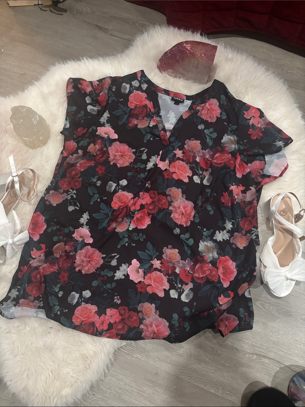 torrid Black Floral V-Neck Short Sleeve Blouse with Pink and Red Flowers